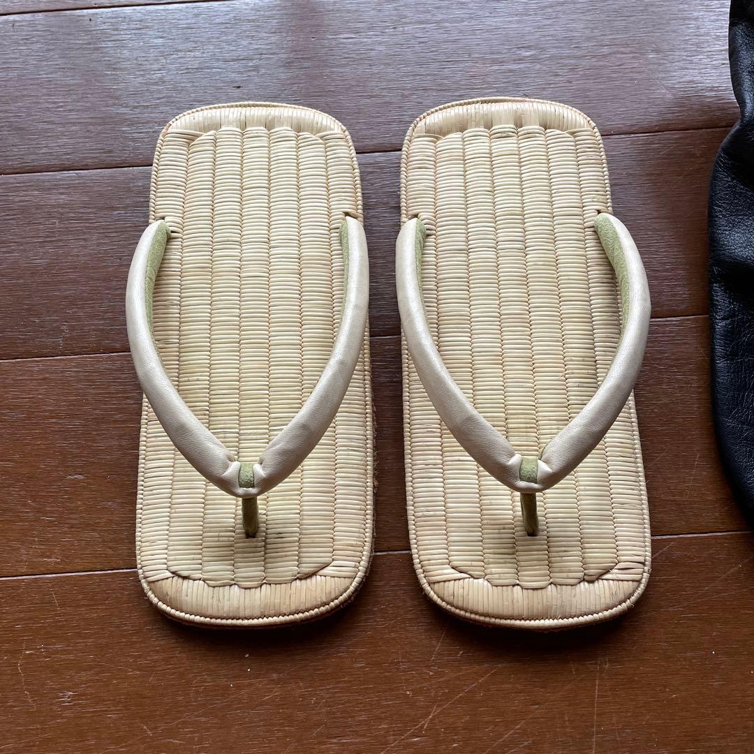 履き物関づか、藤表の雪駄とレザー足袋